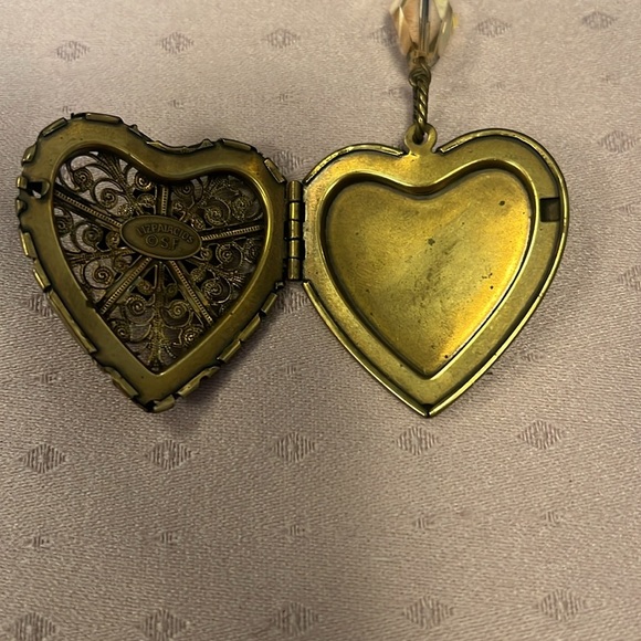 Lizpaialios Heart Locket Pendant 36” Chain W Crystals Brass no clasp Tye it - Picture 4 of 7